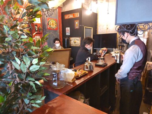 「対話カフェ」のイメージ写真