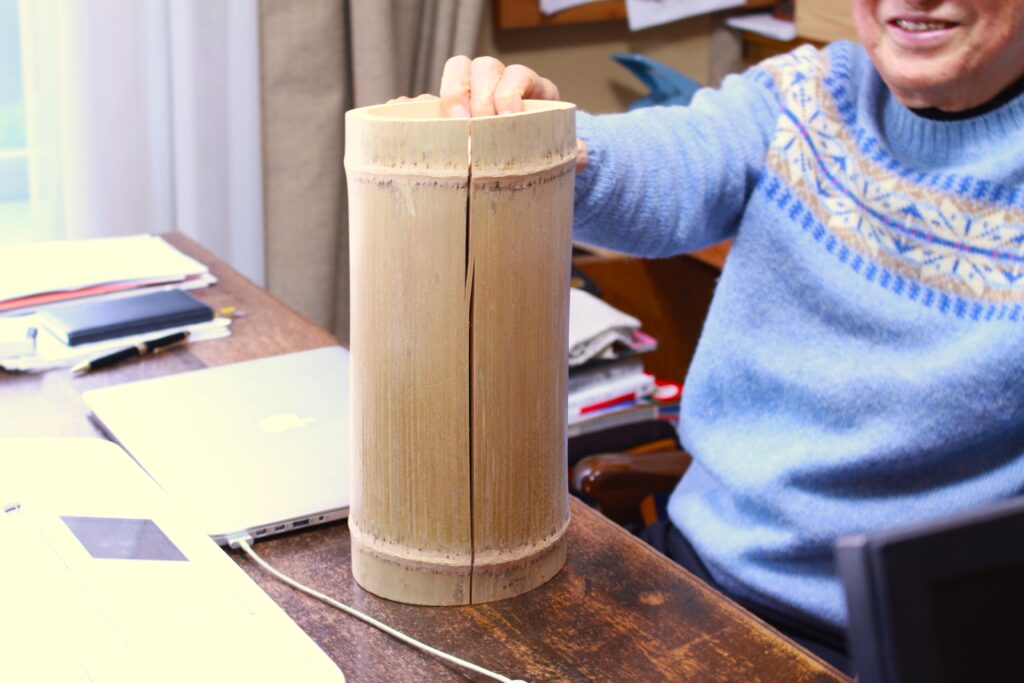 仲間とともに竹林伐採プロジェクトを推進